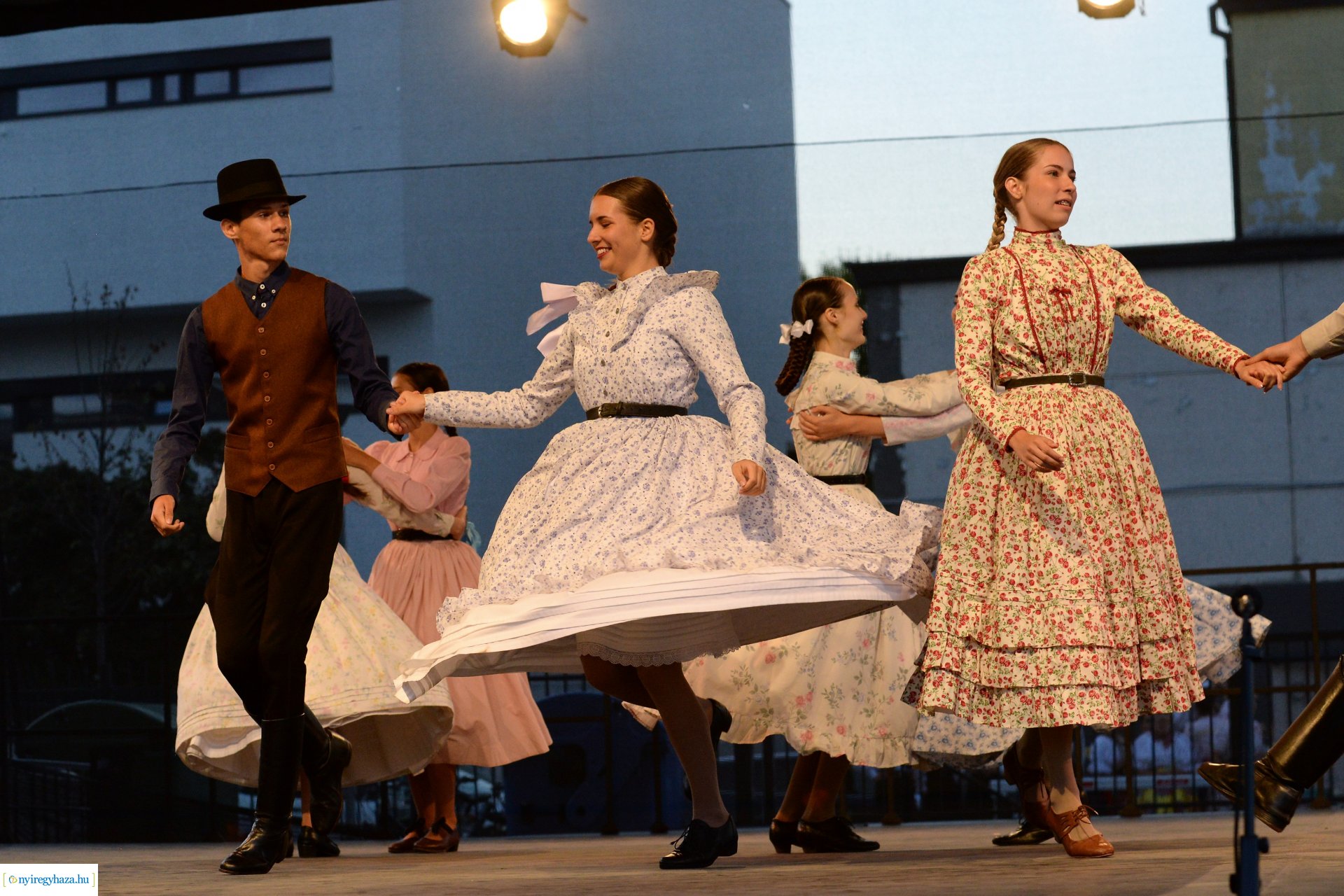 Folkfélhét megnyitó 