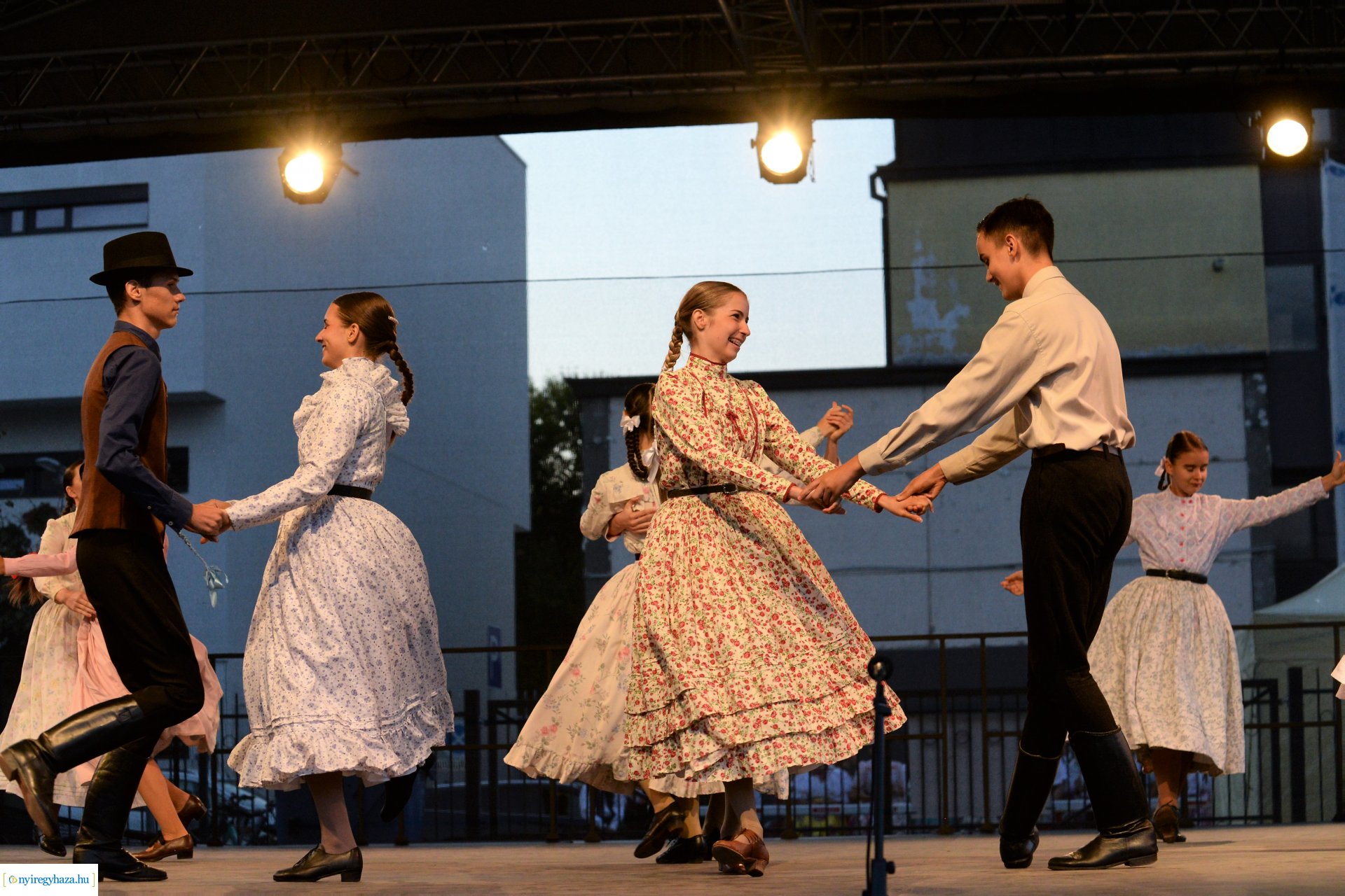 Folkfélhét megnyitó 