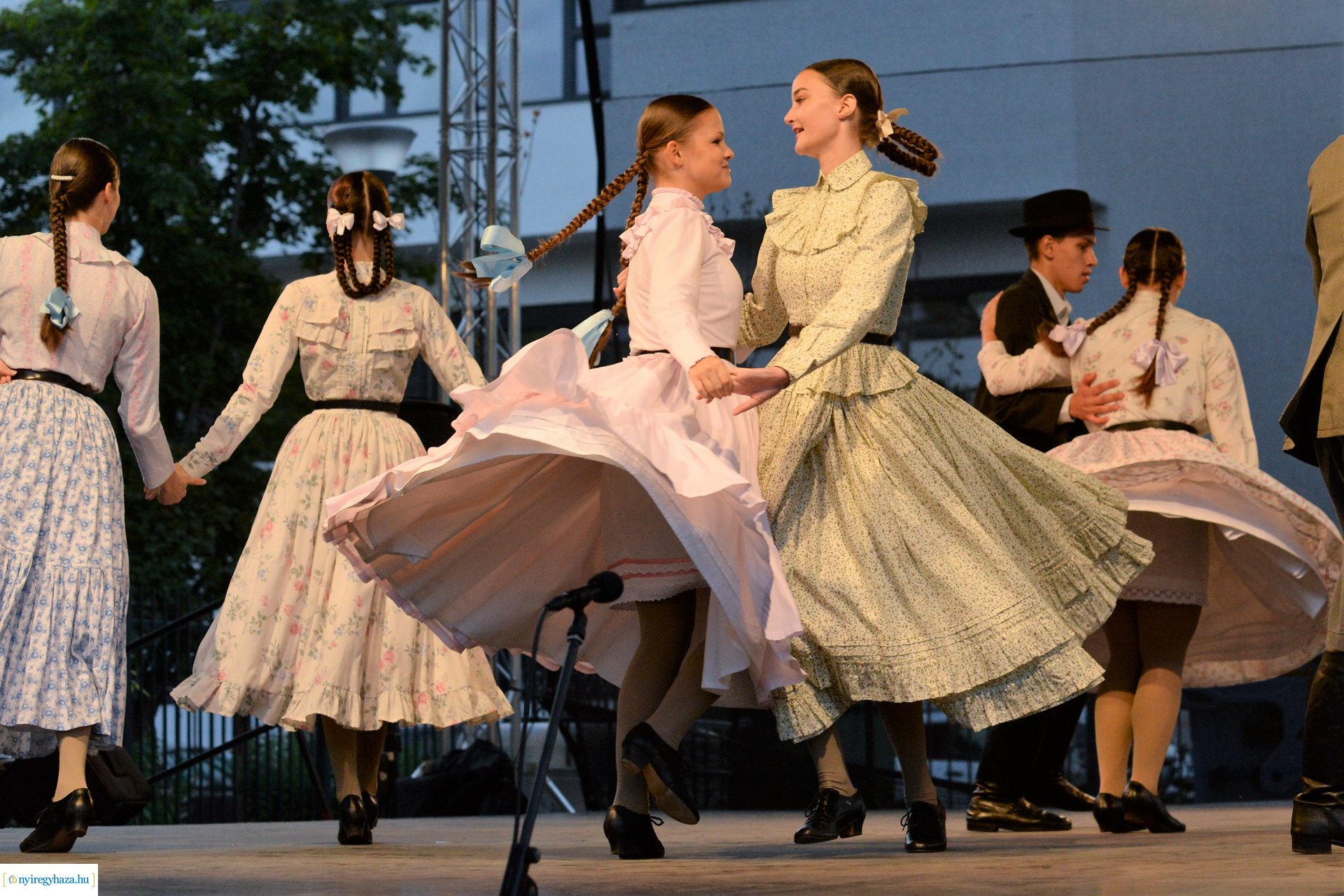 Folkfélhét megnyitó 