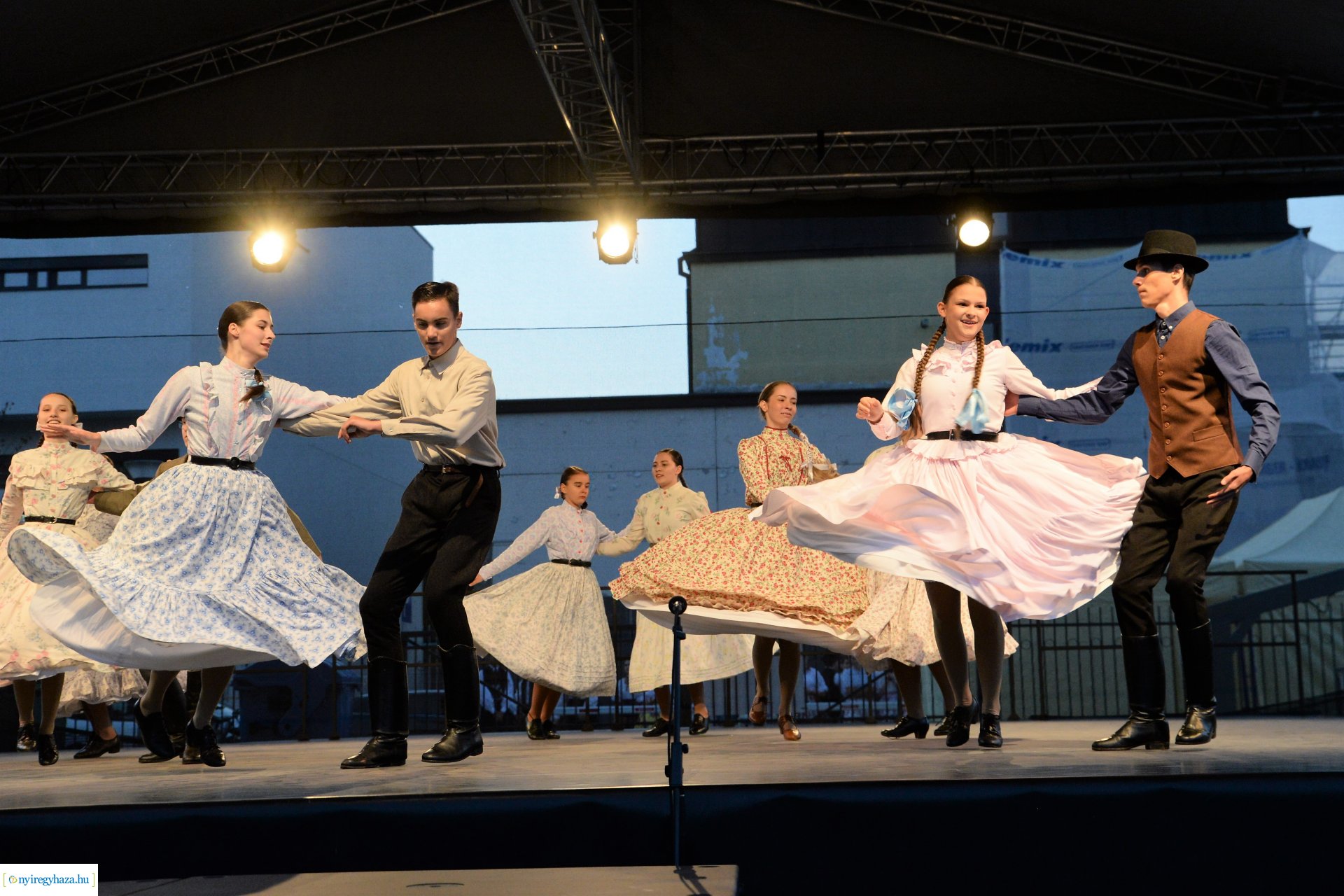 Folkfélhét megnyitó 