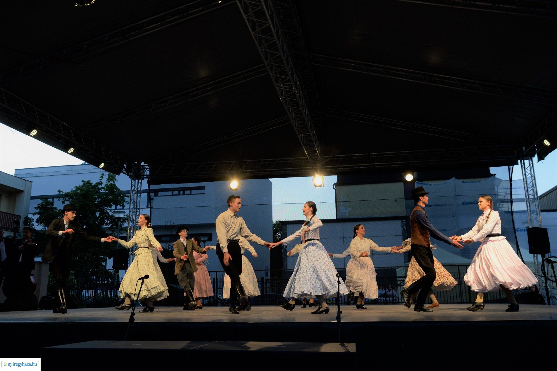 Folkfélhét megnyitó 