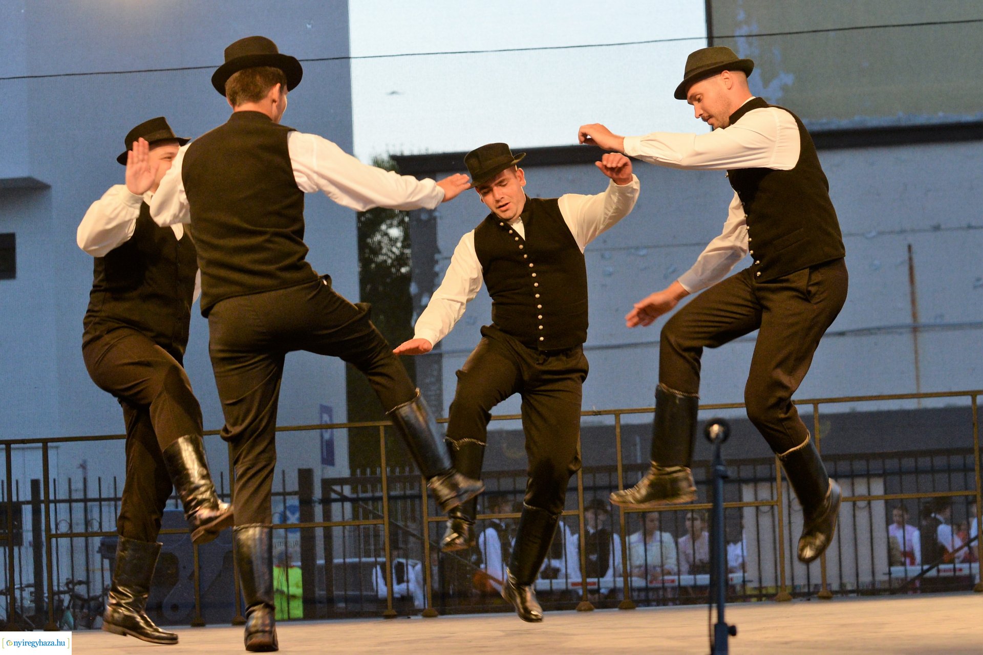 Folkfélhét megnyitó 