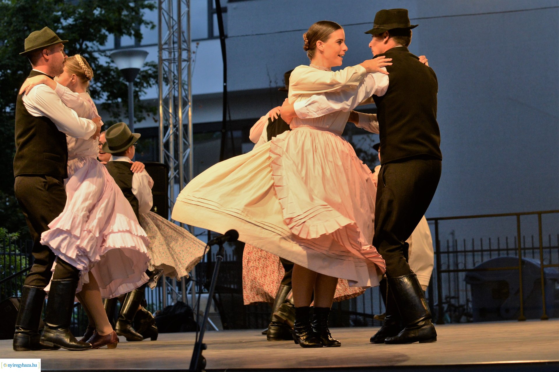 Folkfélhét megnyitó 