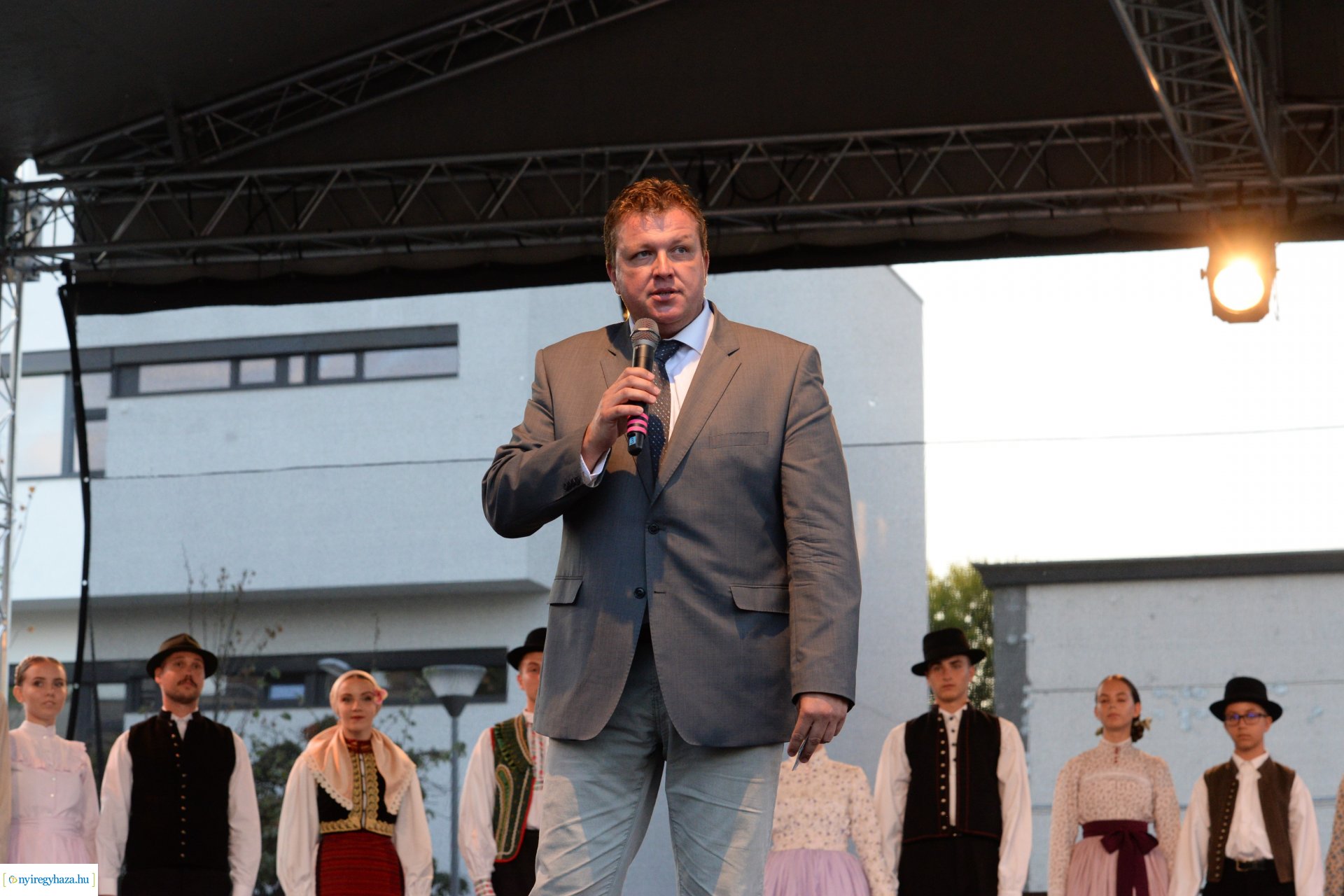 Folkfélhét megnyitó 