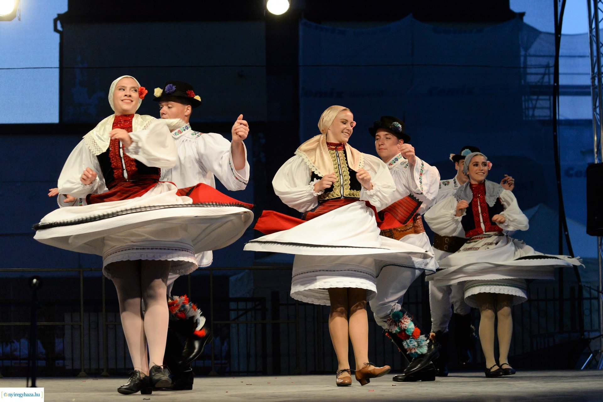 Folkfélhét megnyitó 