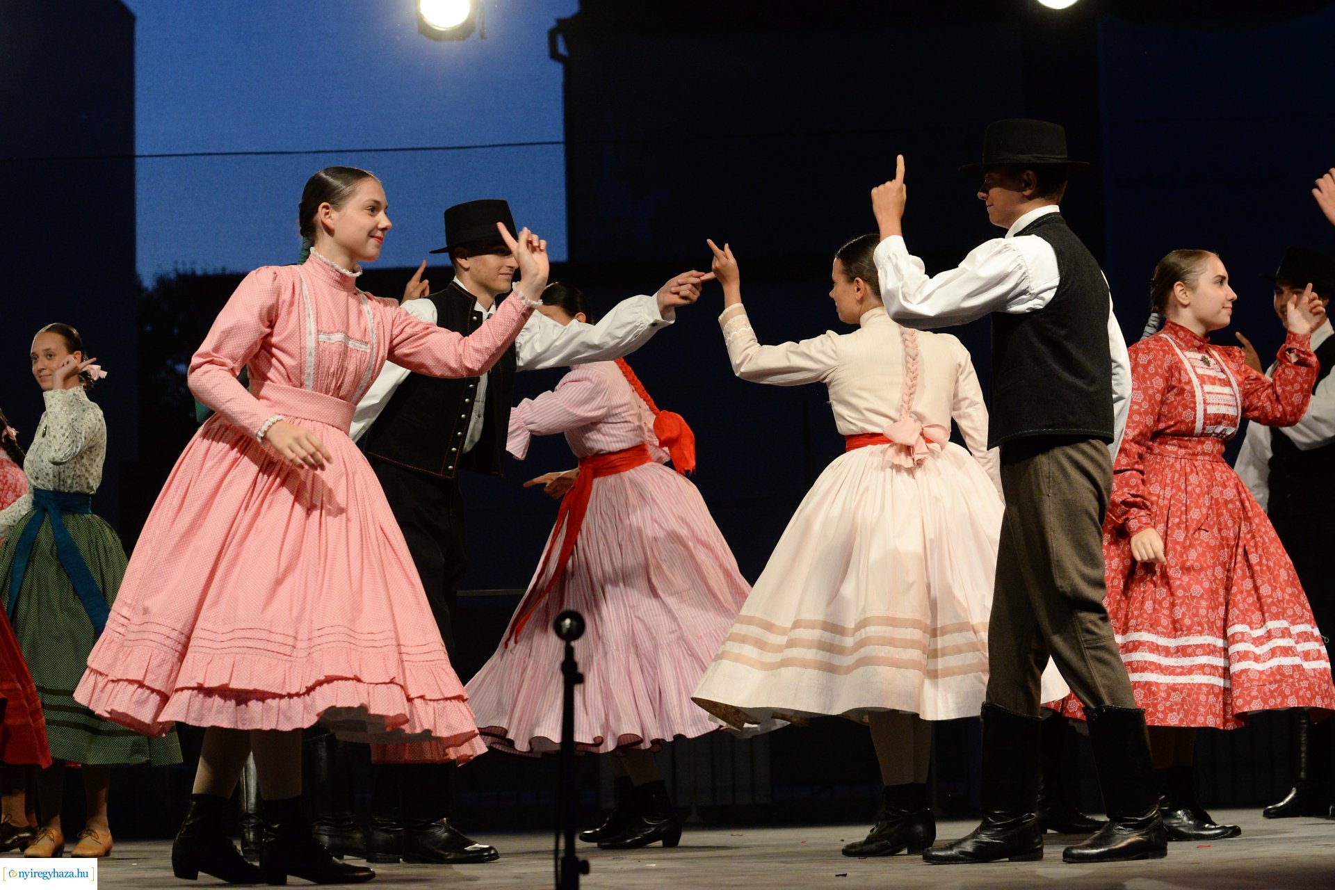 Folkfélhét megnyitó 