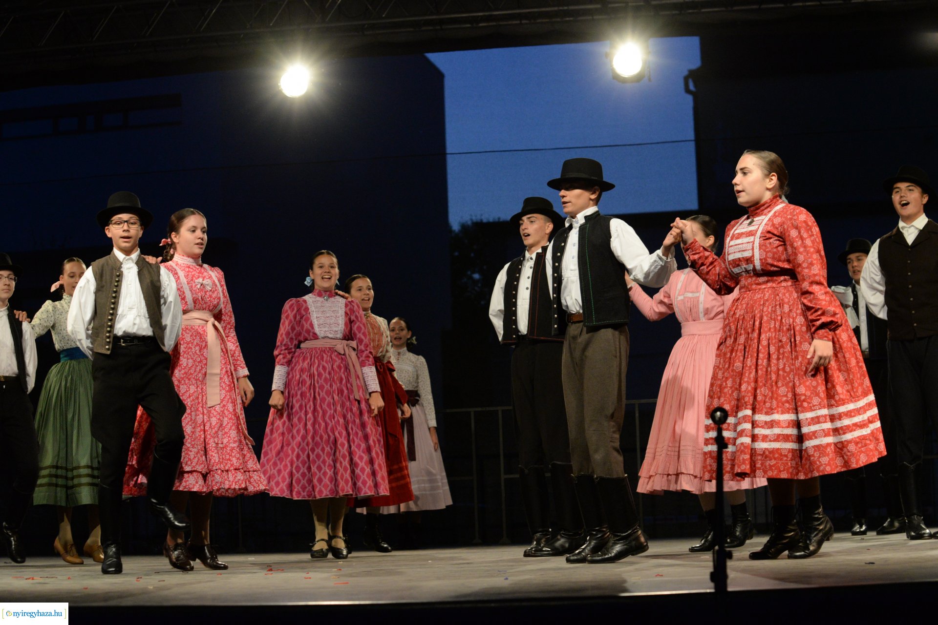 Folkfélhét megnyitó 