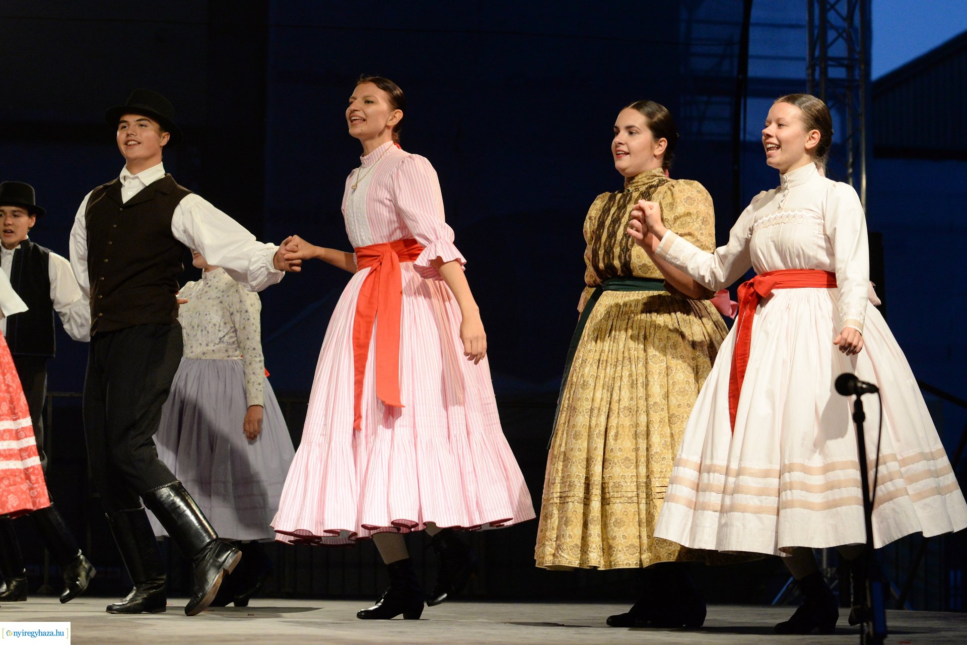 Folkfélhét megnyitó 