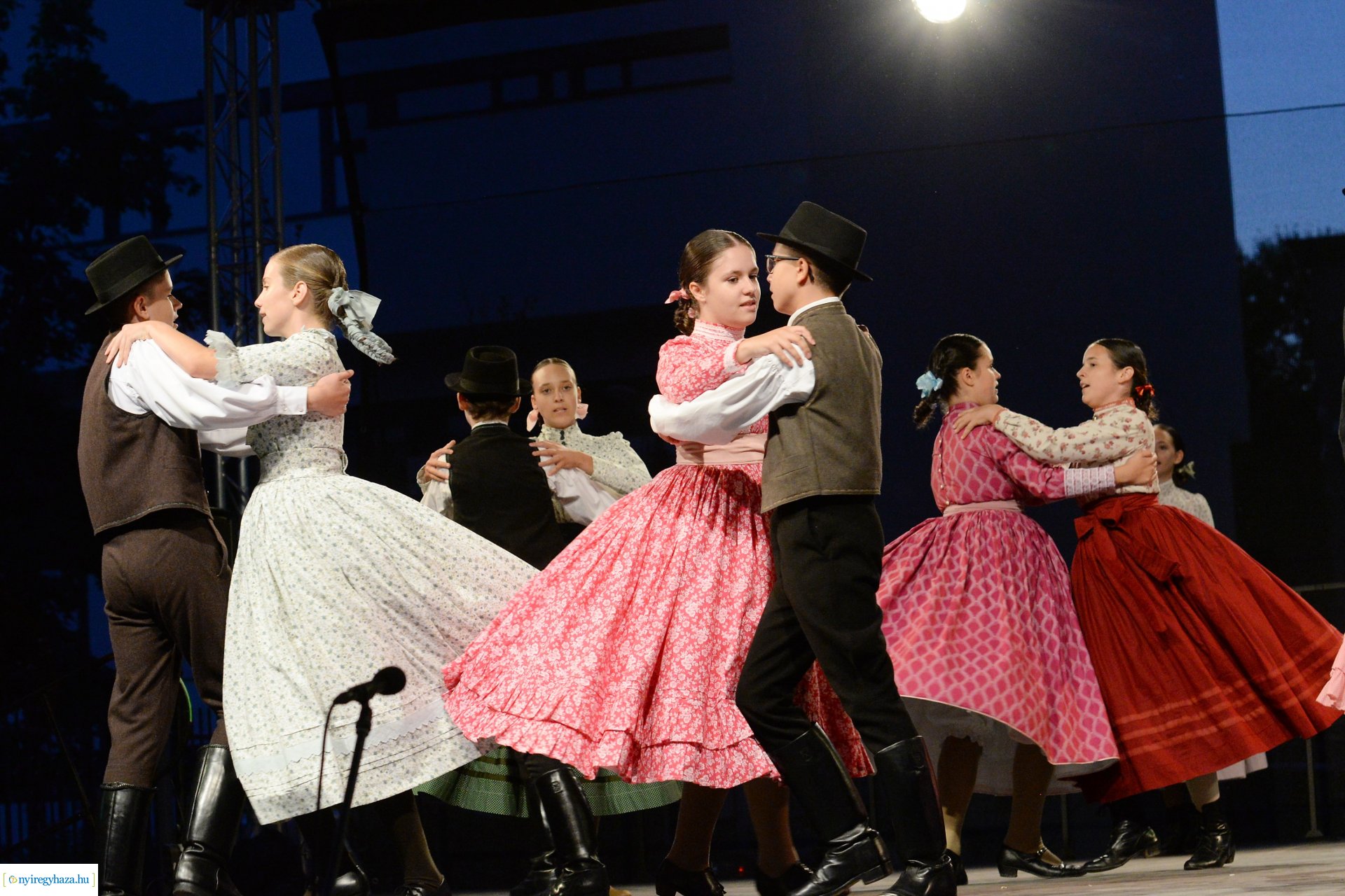 Folkfélhét megnyitó 