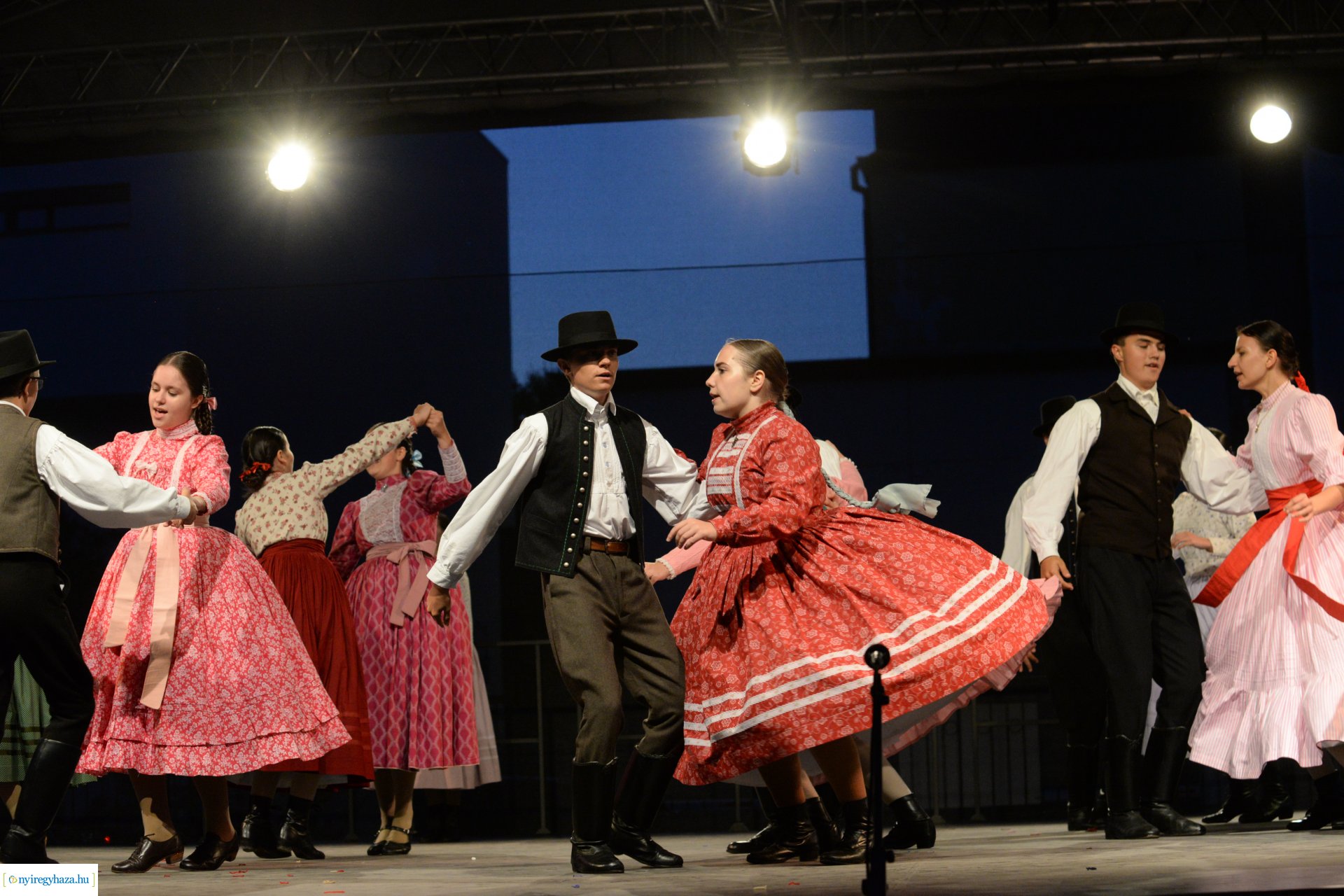 Folkfélhét megnyitó 