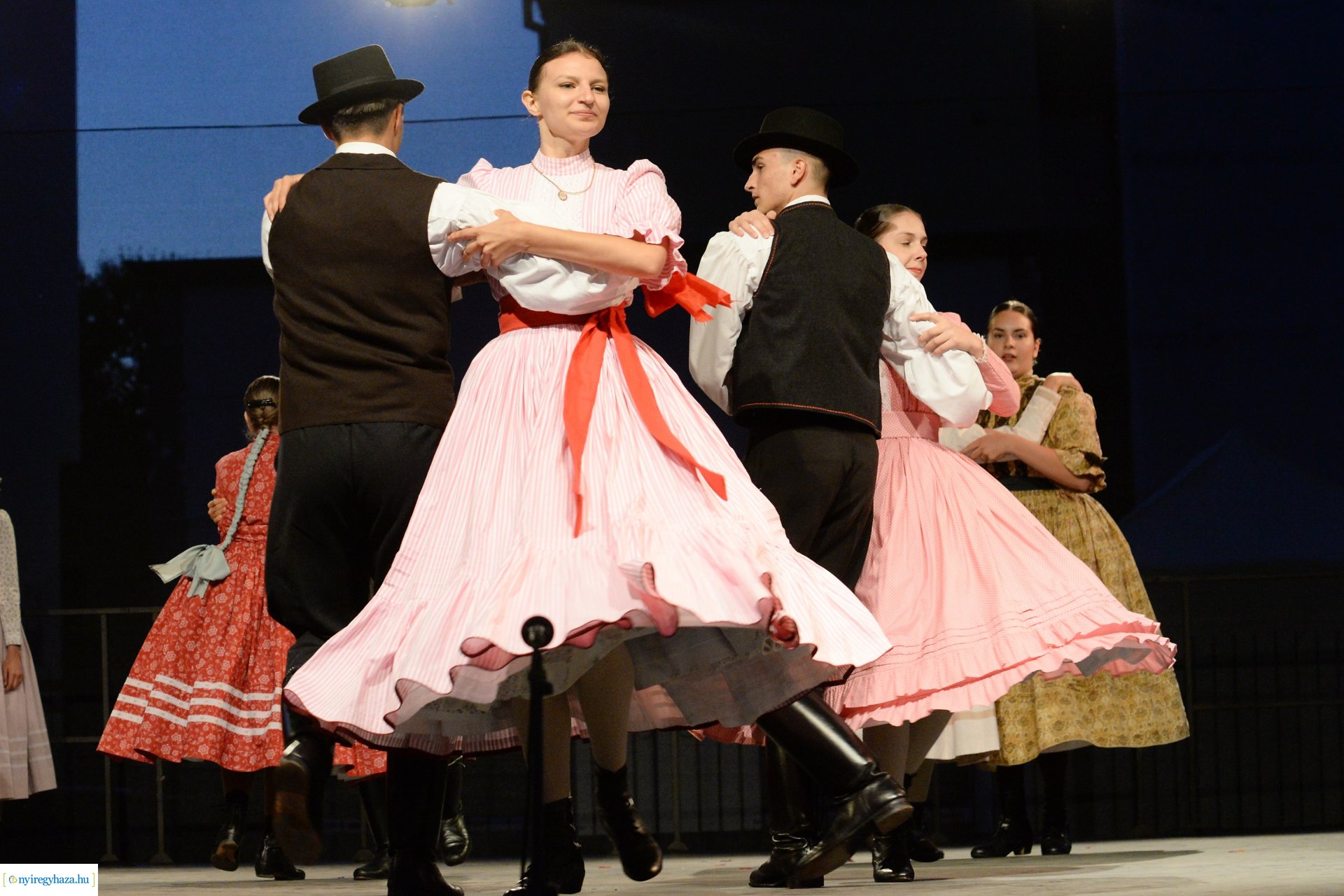 Folkfélhét megnyitó 