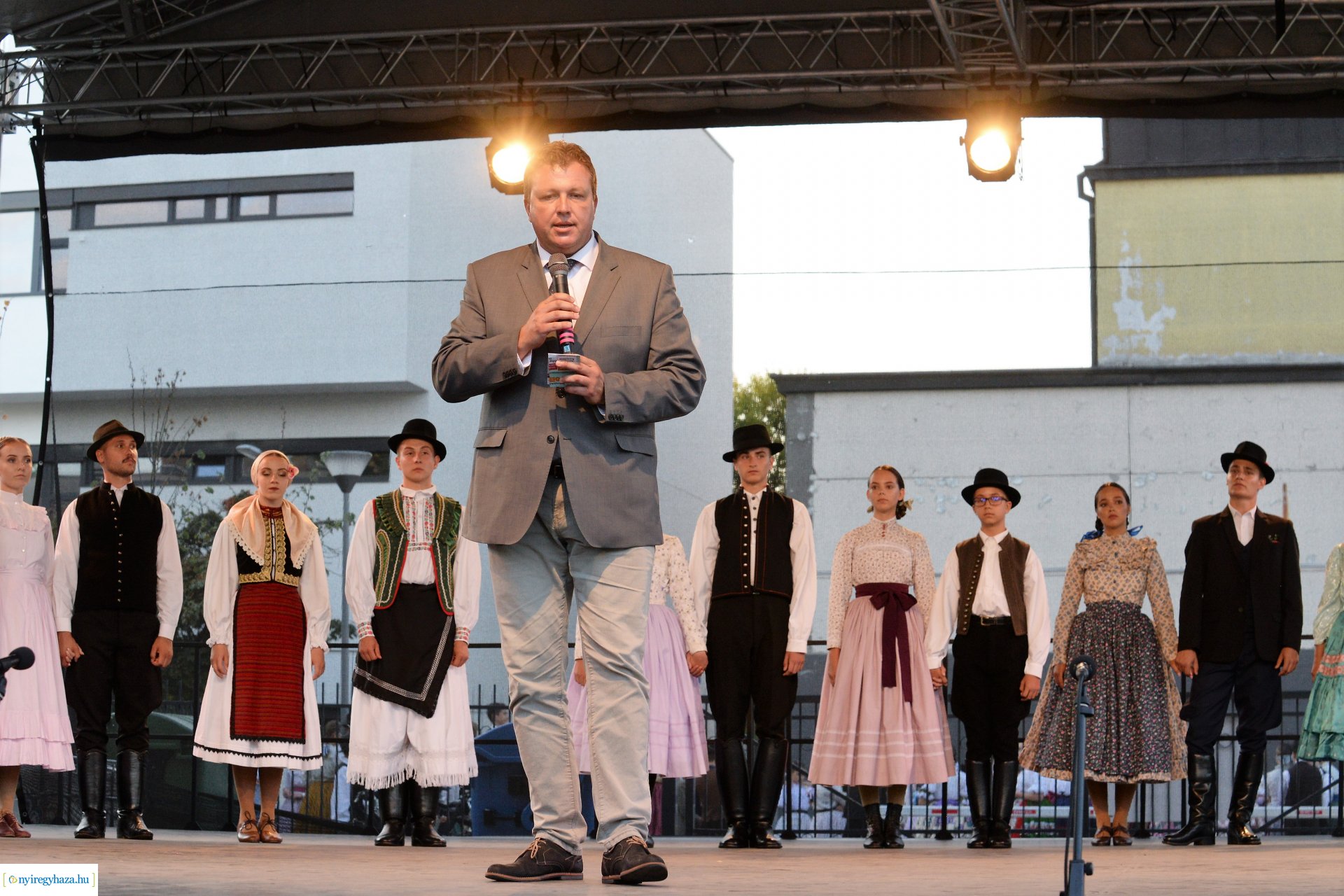 Folkfélhét megnyitó 