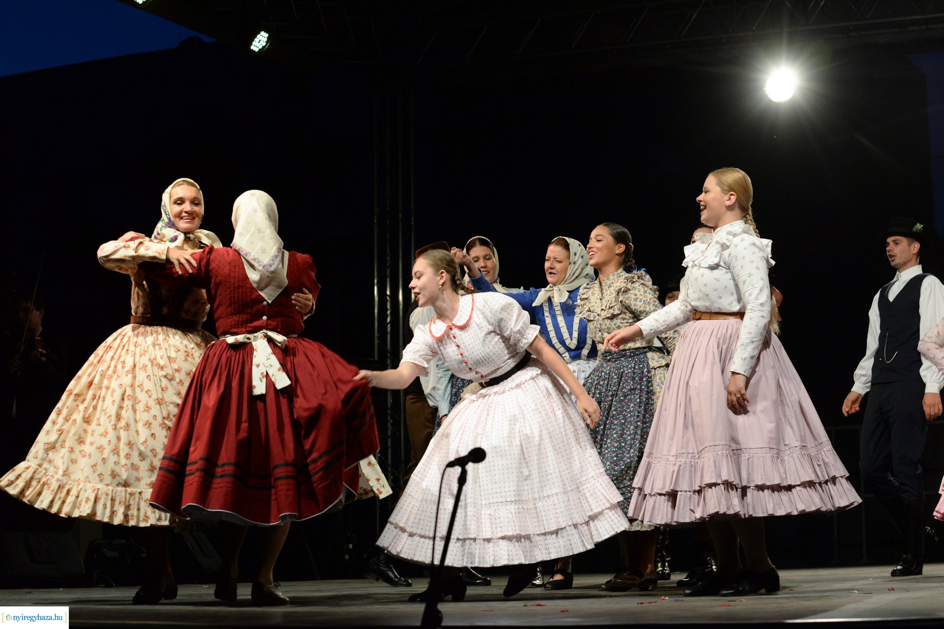 Folkfélhét megnyitó 