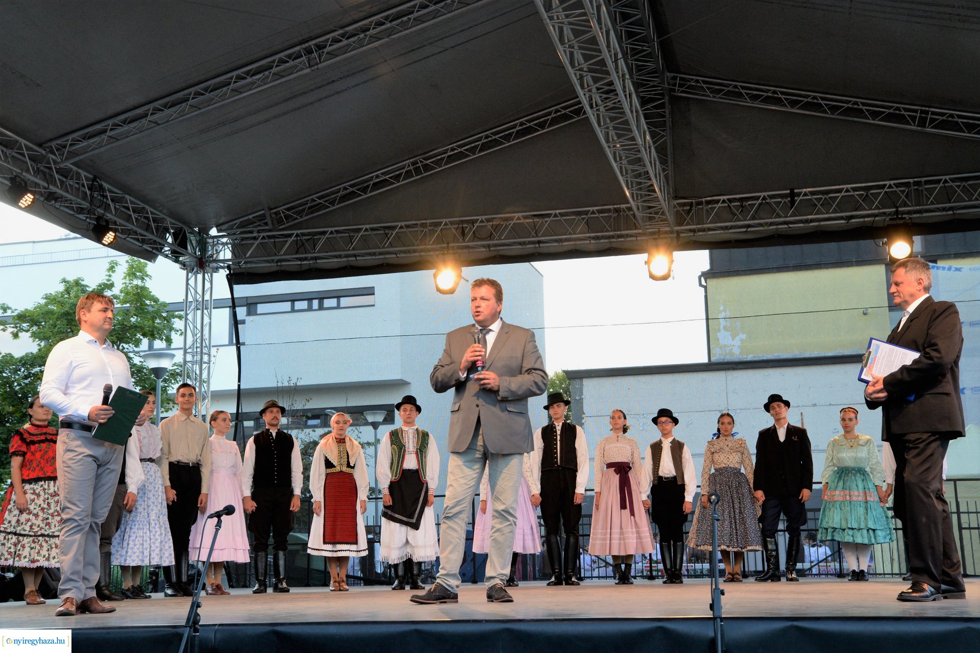 Folkfélhét megnyitó 