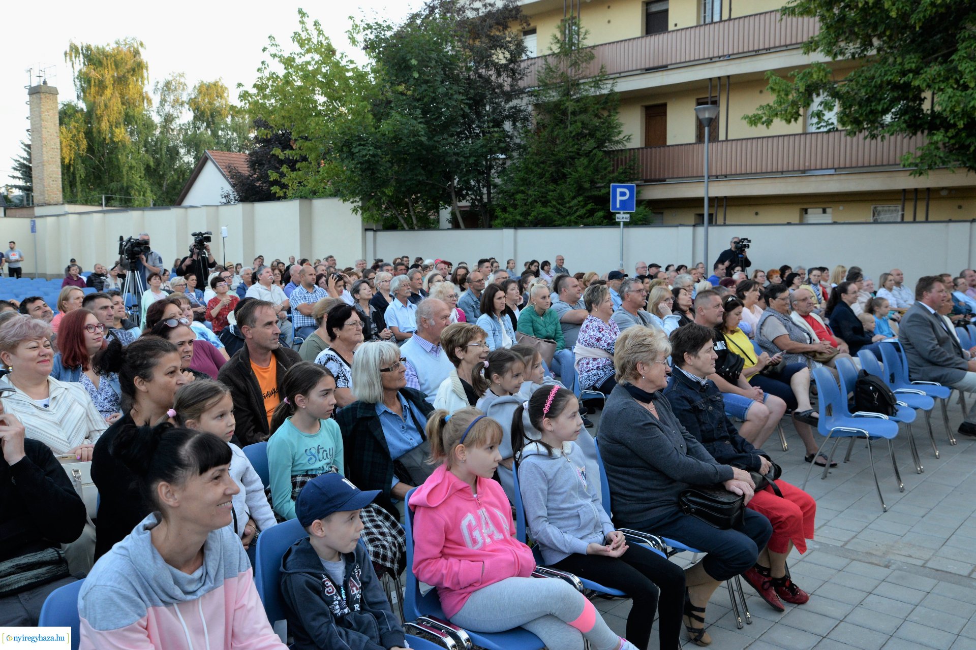 Folkfélhét megnyitó 
