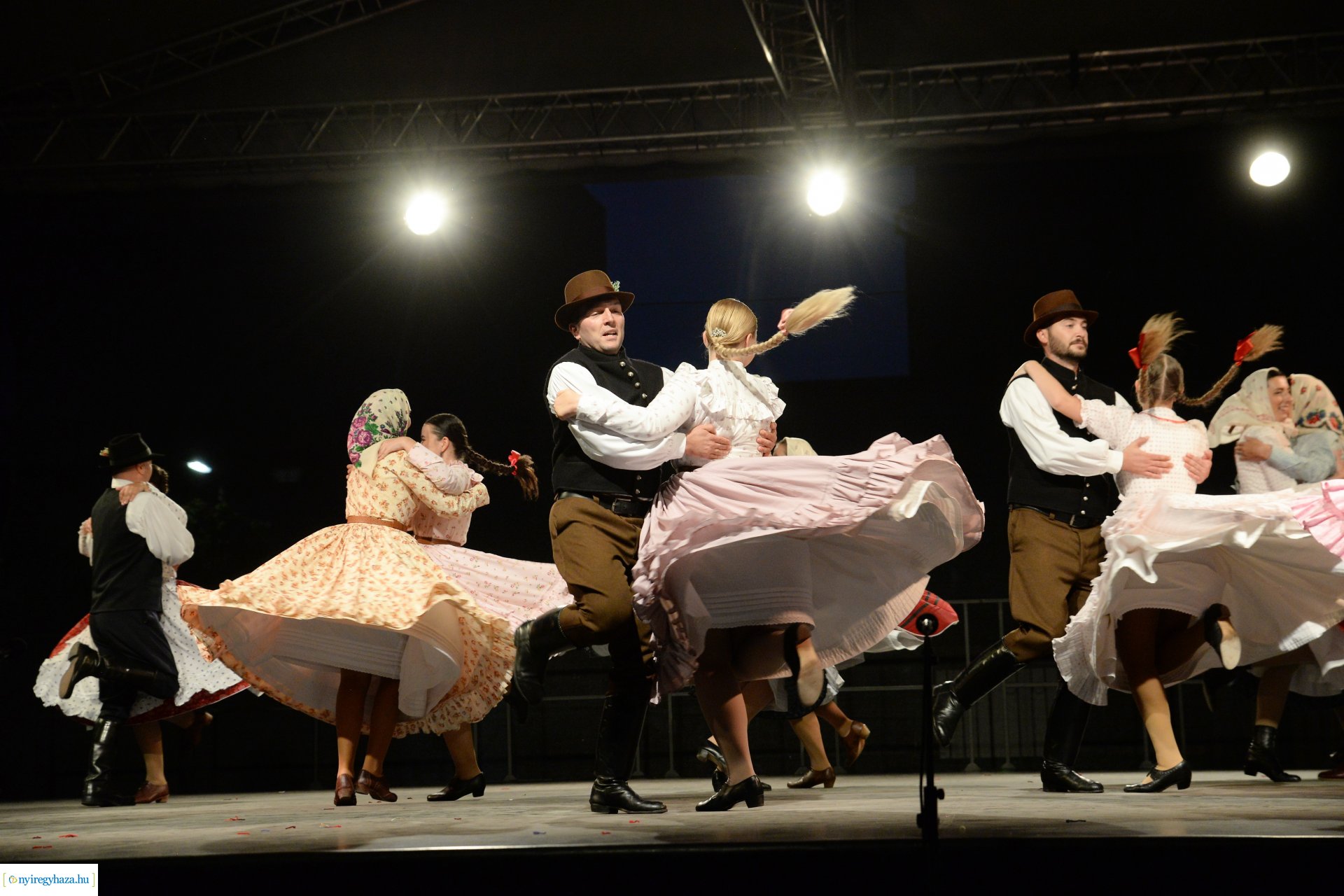 Folkfélhét megnyitó 