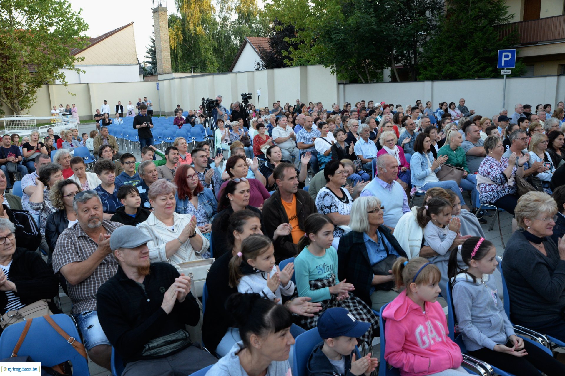 Folkfélhét megnyitó 