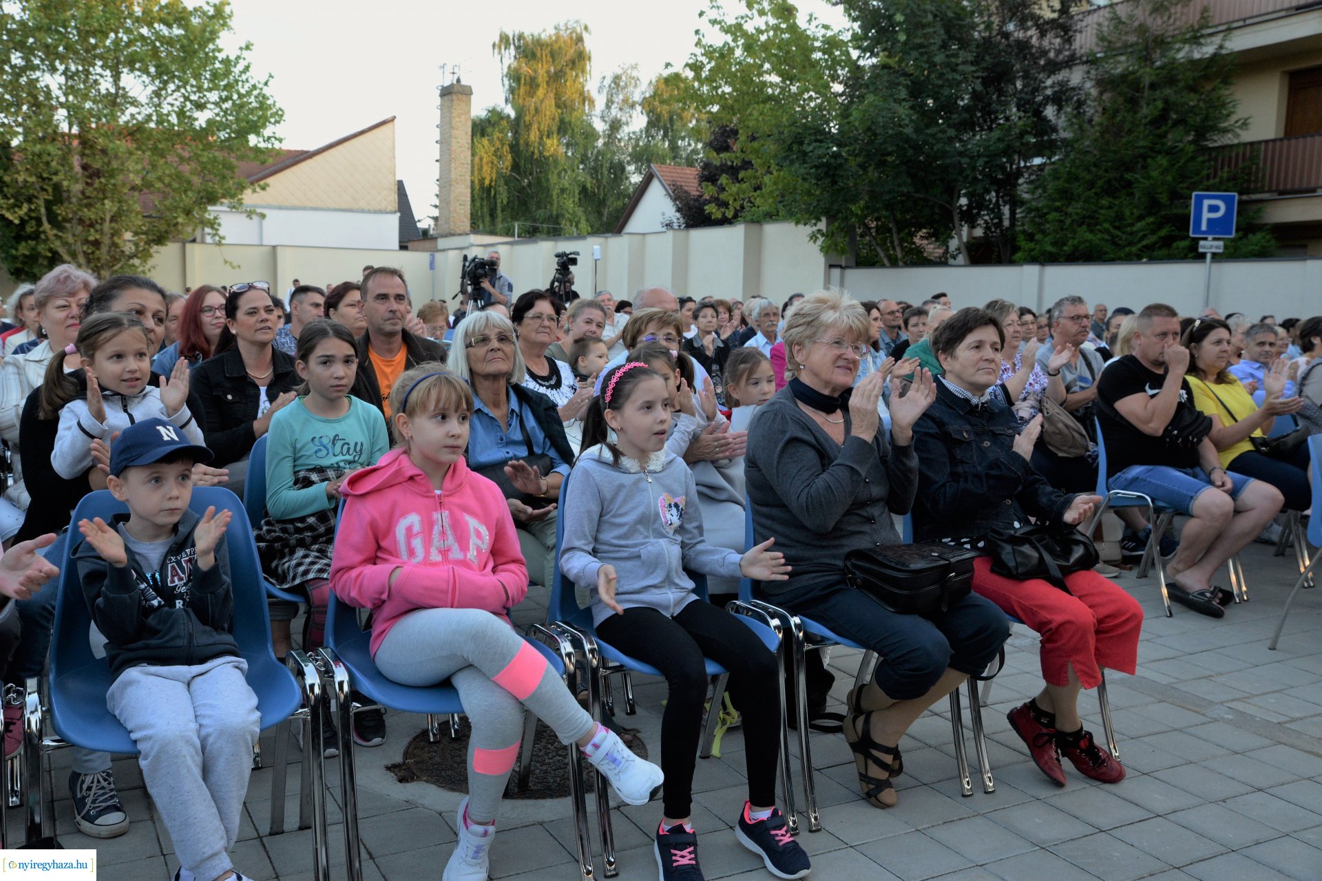 Folkfélhét megnyitó 