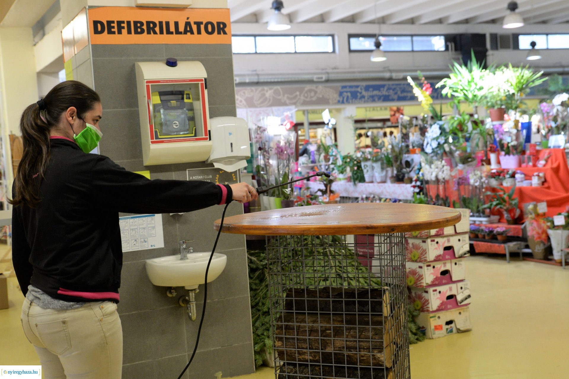 Folyamatos a fertőtlenítés a Piaccsarnokban is