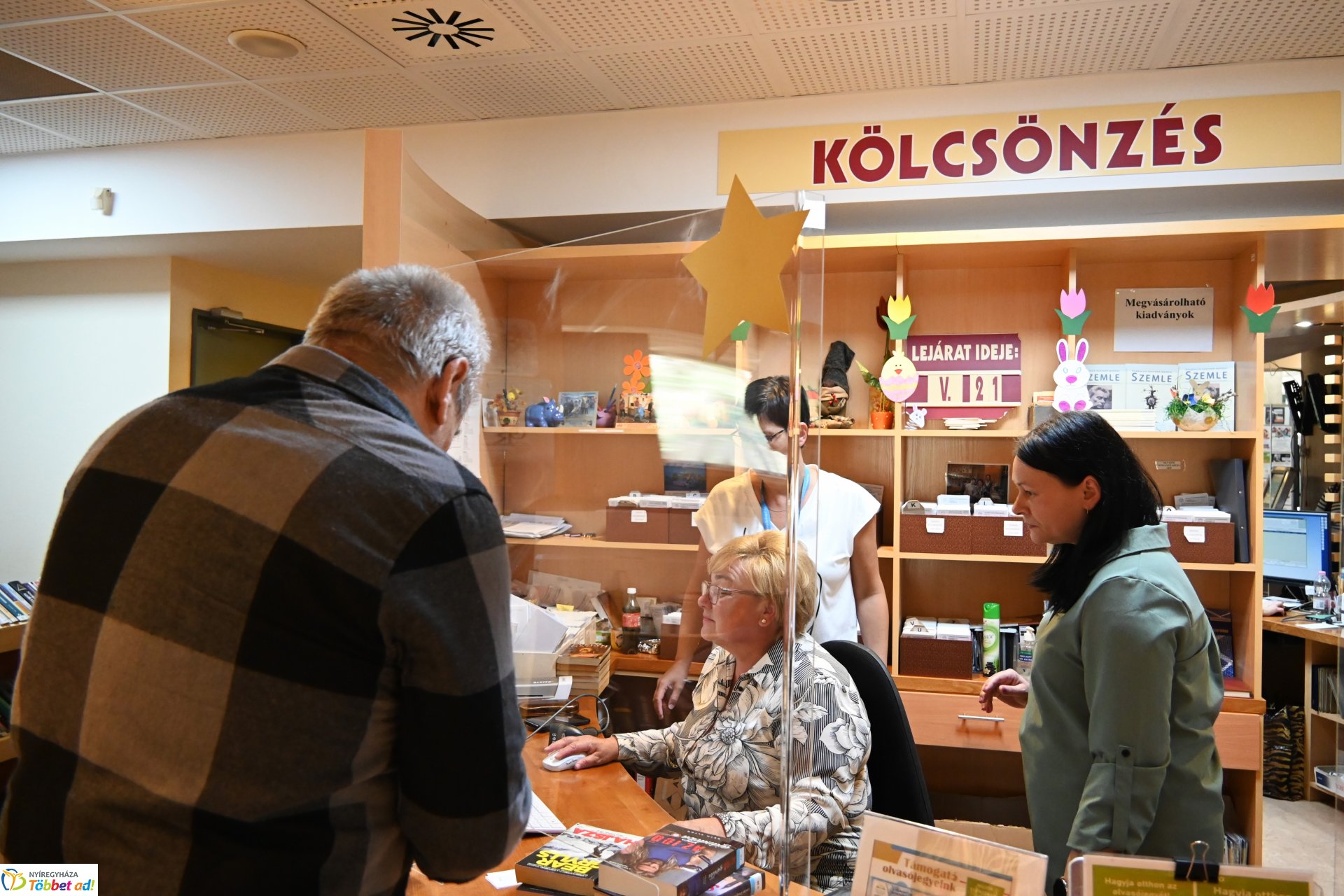 Fordított nap a könyvtárban