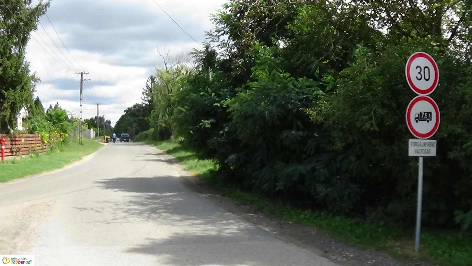 Forgalmi rend változás lépett életbe a Tölgyes utcán