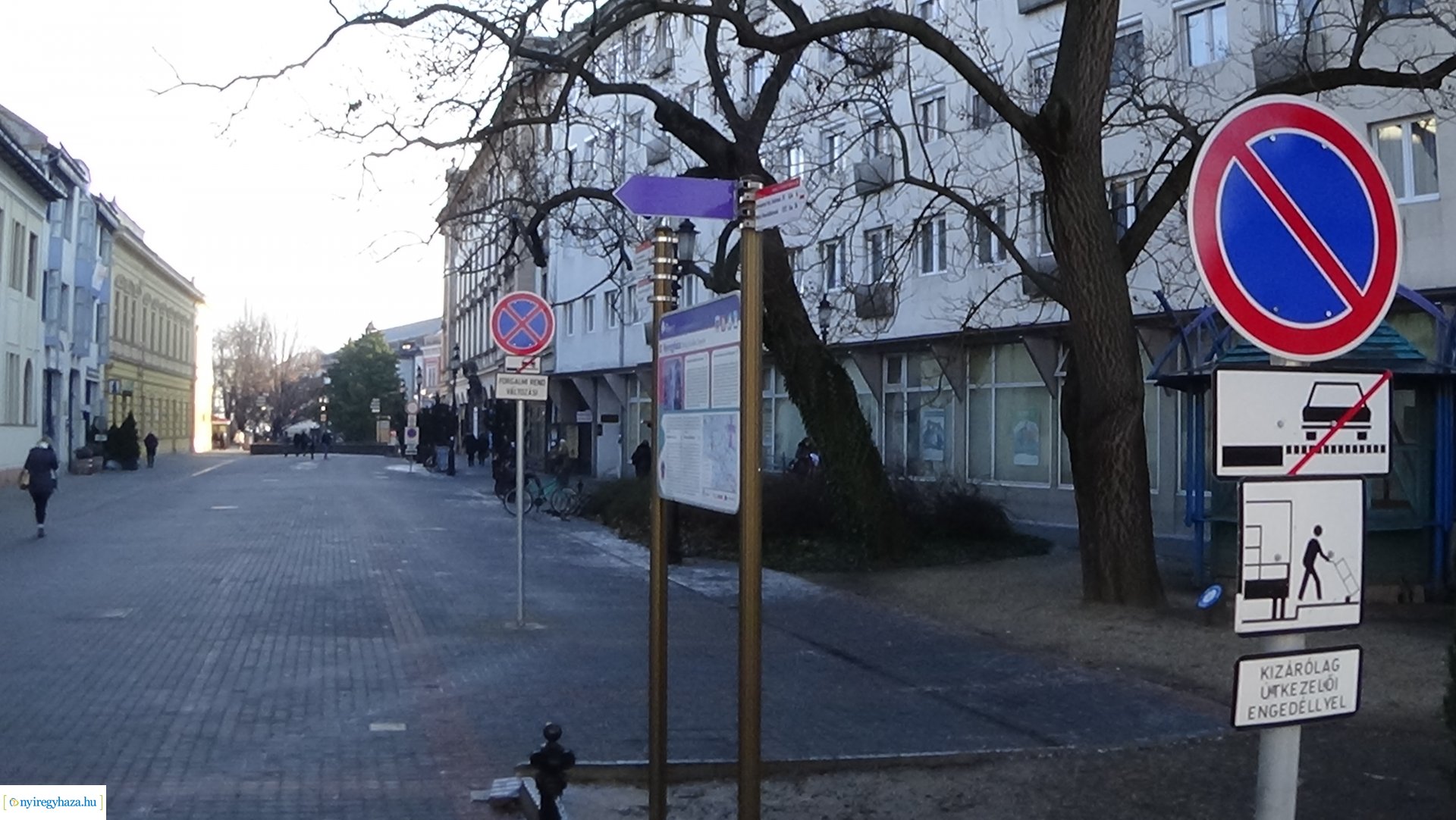 Forgalmirend-változás a belvárosi postánál