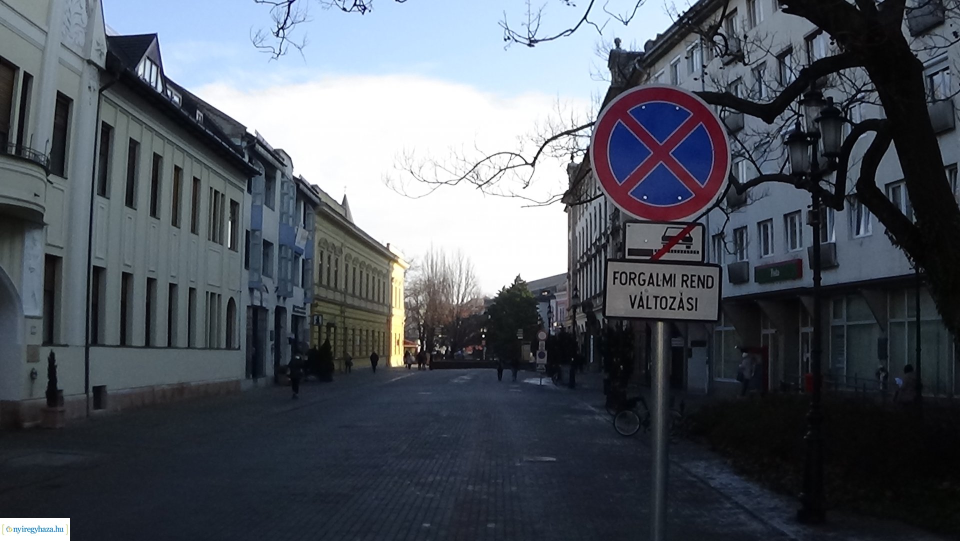 Forgalmirend-változás a belvárosi postánál