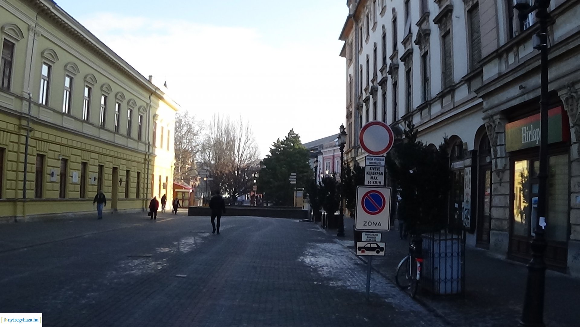 Forgalmirend-változás a belvárosi postánál