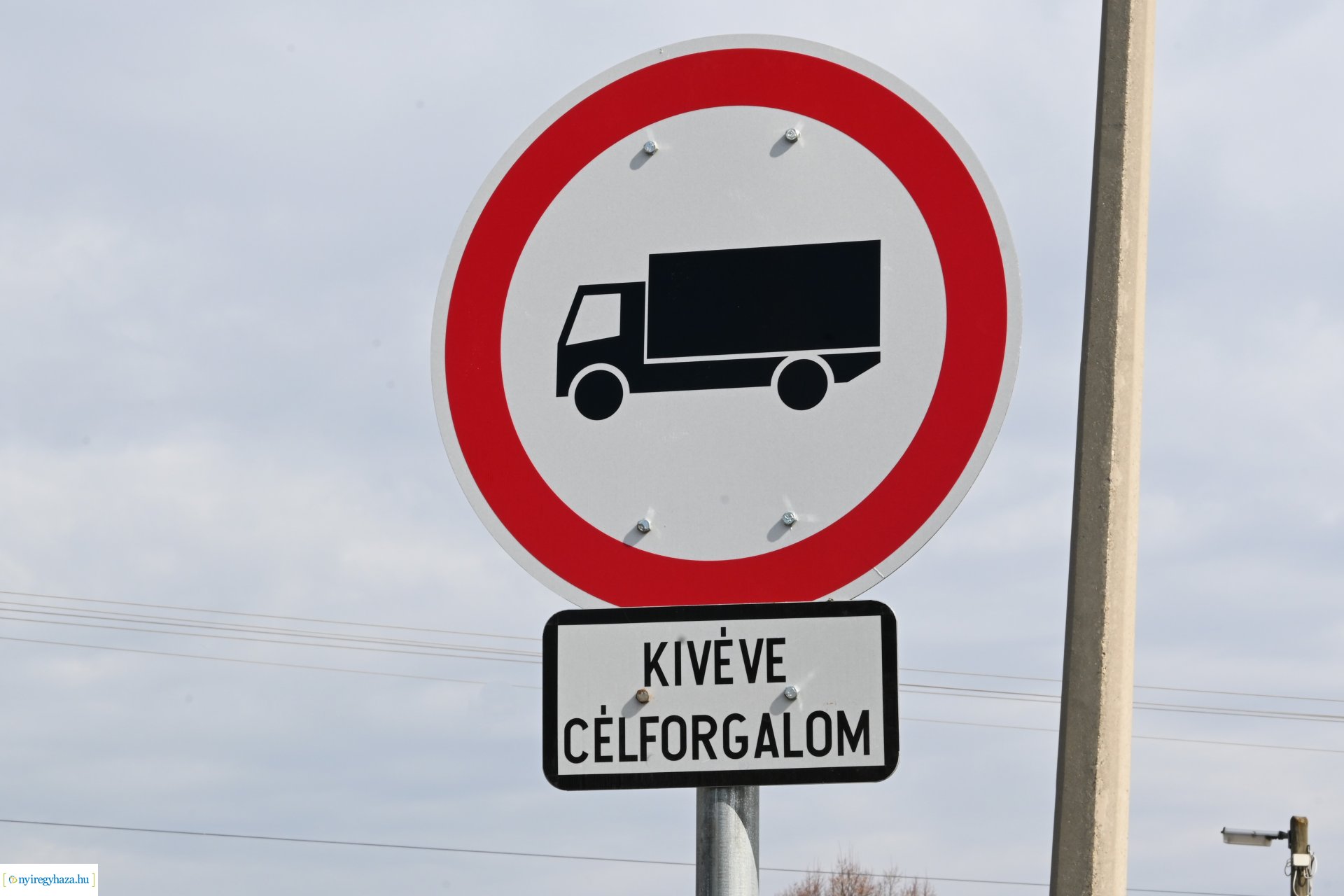 Forgalmirend változás a régi négyes úton