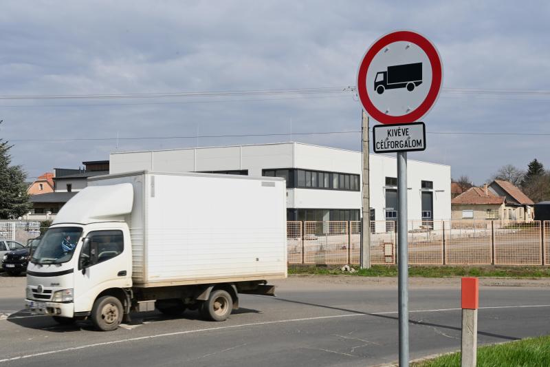 Forgalmirend változás a régi négyes úton