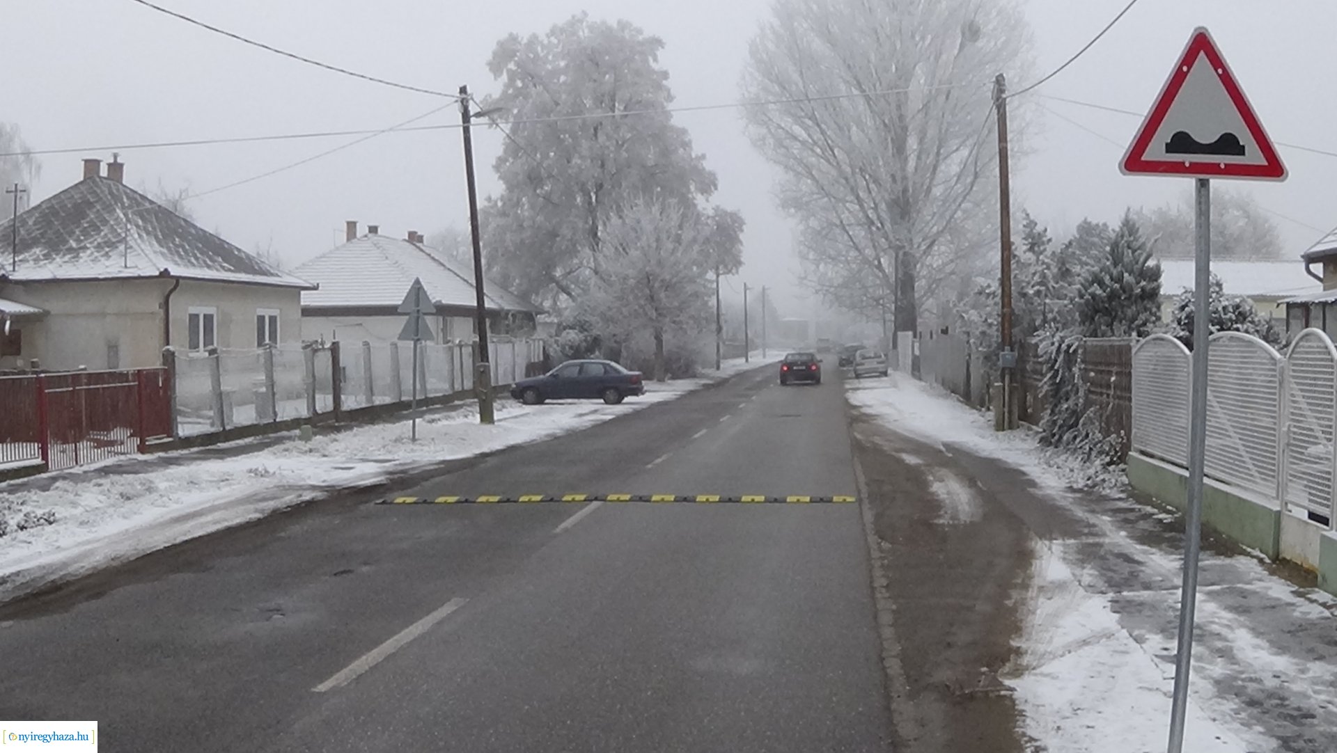 Forgalomlassító bordát helyeztek el a közelmúltban a Kinizsi utcán 