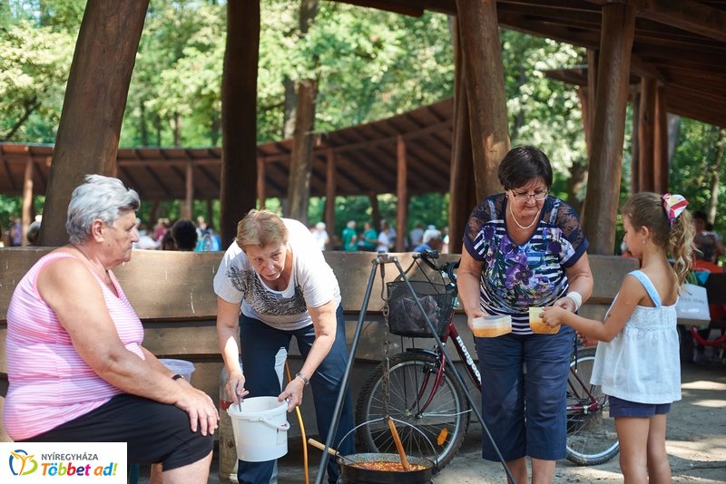 Főzőverseny az Erdei Tornapályán