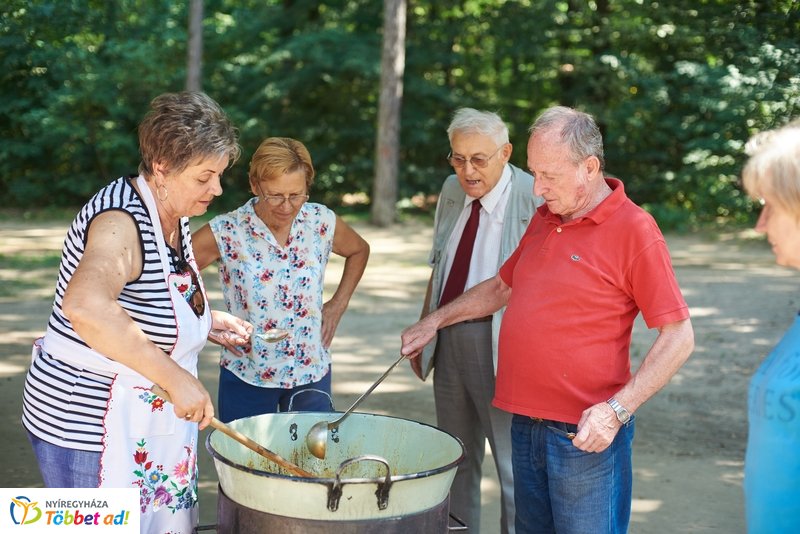 Főzőverseny az Erdei Tornapályán