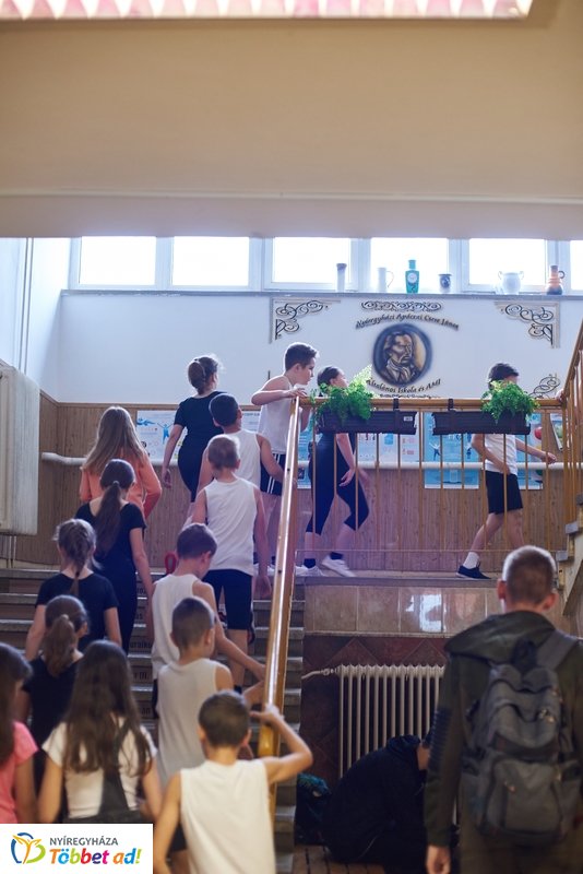 Francia kéttannyelvű lett az Apáczai iskola