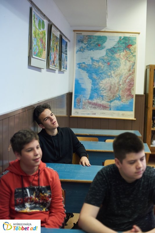 Francia kéttannyelvű lett az Apáczai iskola