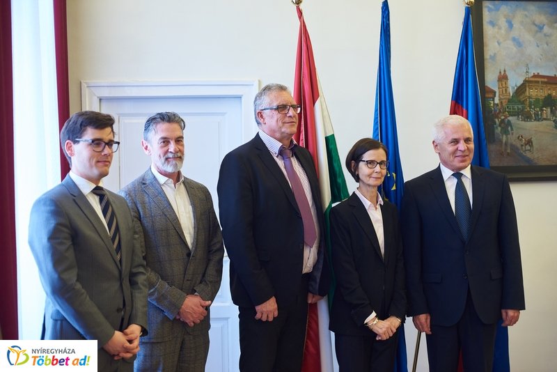 Francia nagykövet a Városházán