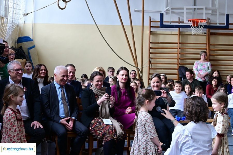 Francia nagykövet az Apáczai iskolában 2024