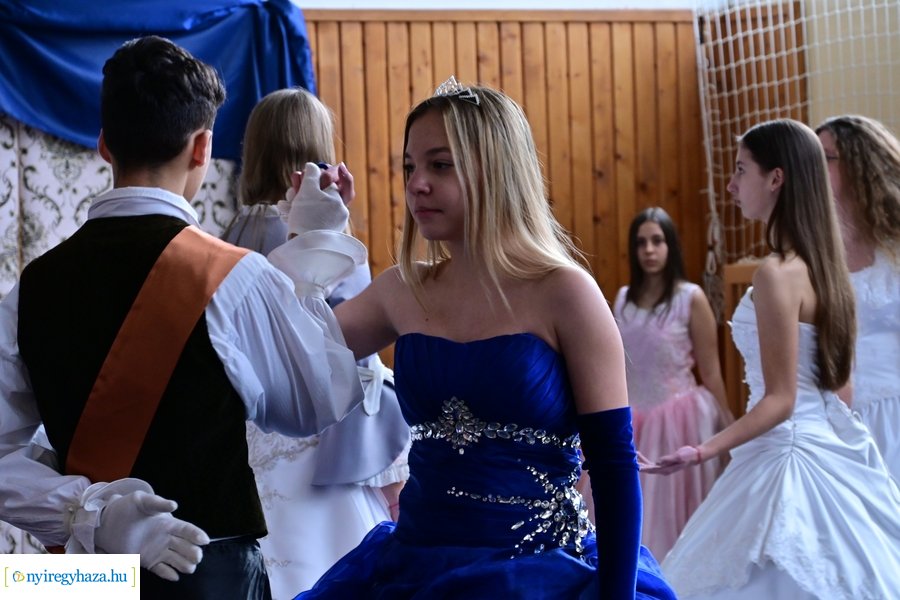 Francia nagykövet az Apáczai iskolában 2024