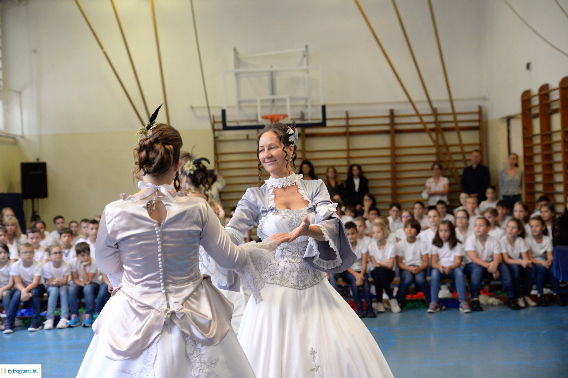 Francia nagykövet látogatása az Apáczai Csere János Iskolában