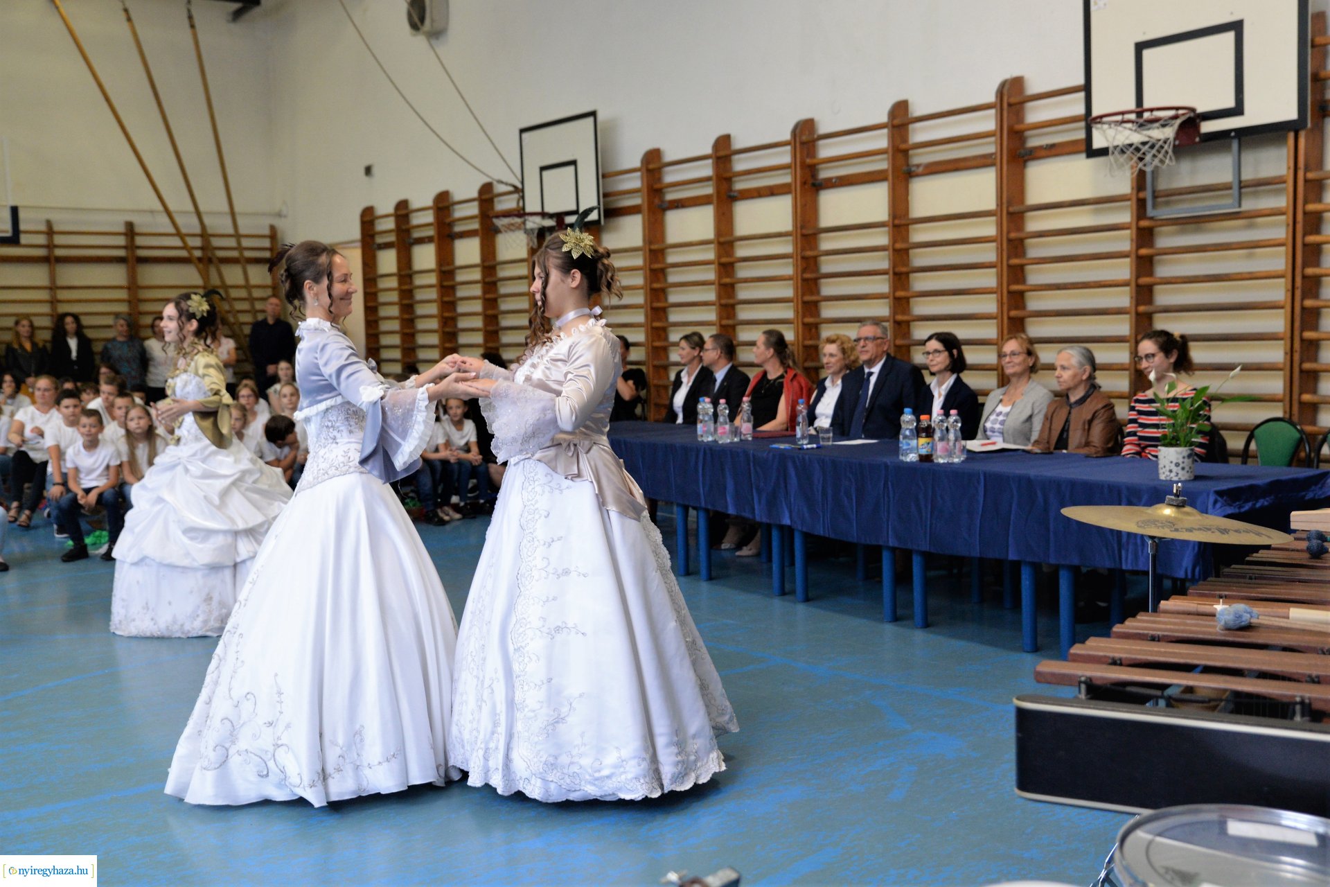 Francia nagykövet látogatása az Apáczai Csere János Iskolában