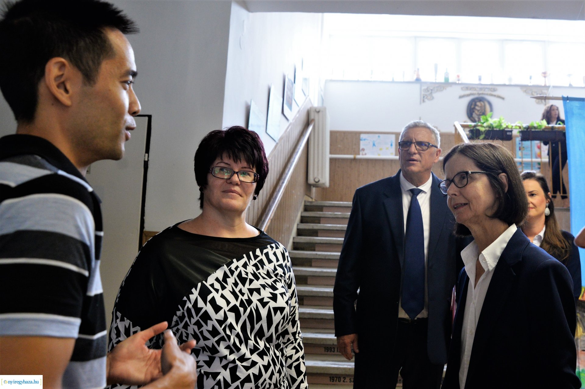 Francia nagykövet látogatása az Apáczai Csere János Iskolában