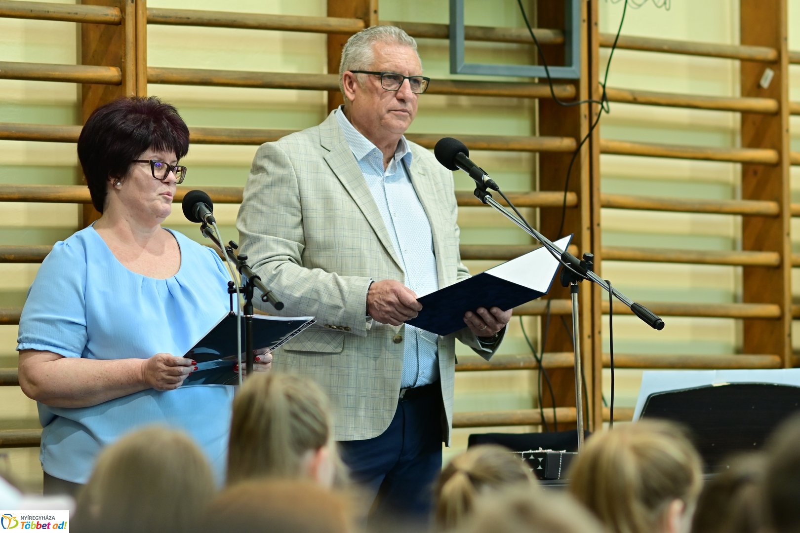 Francia nagykövet látogatása az Apáczai iskolában 2025 áprilisában