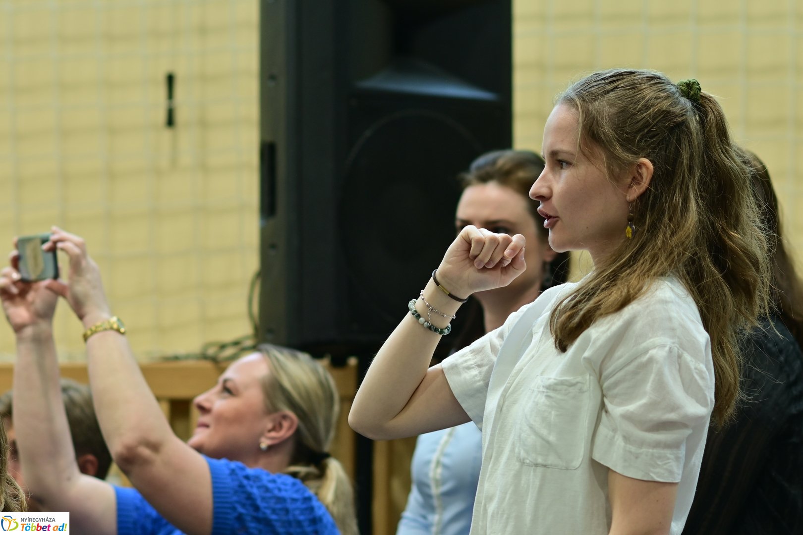 Francia nagykövet látogatása az Apáczai iskolában 2025 áprilisában