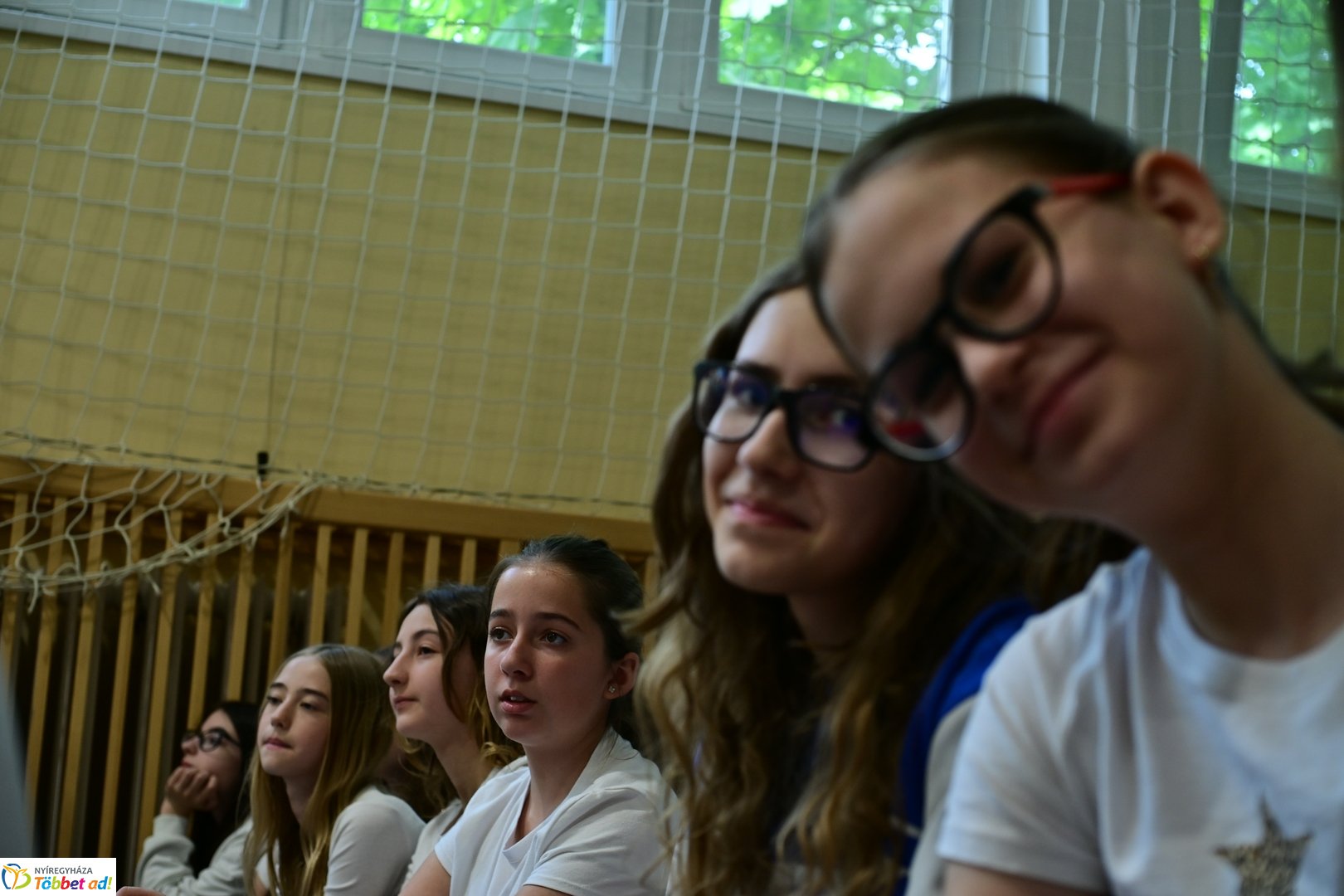 Francia nagykövet látogatása az Apáczai iskolában 2025 áprilisában