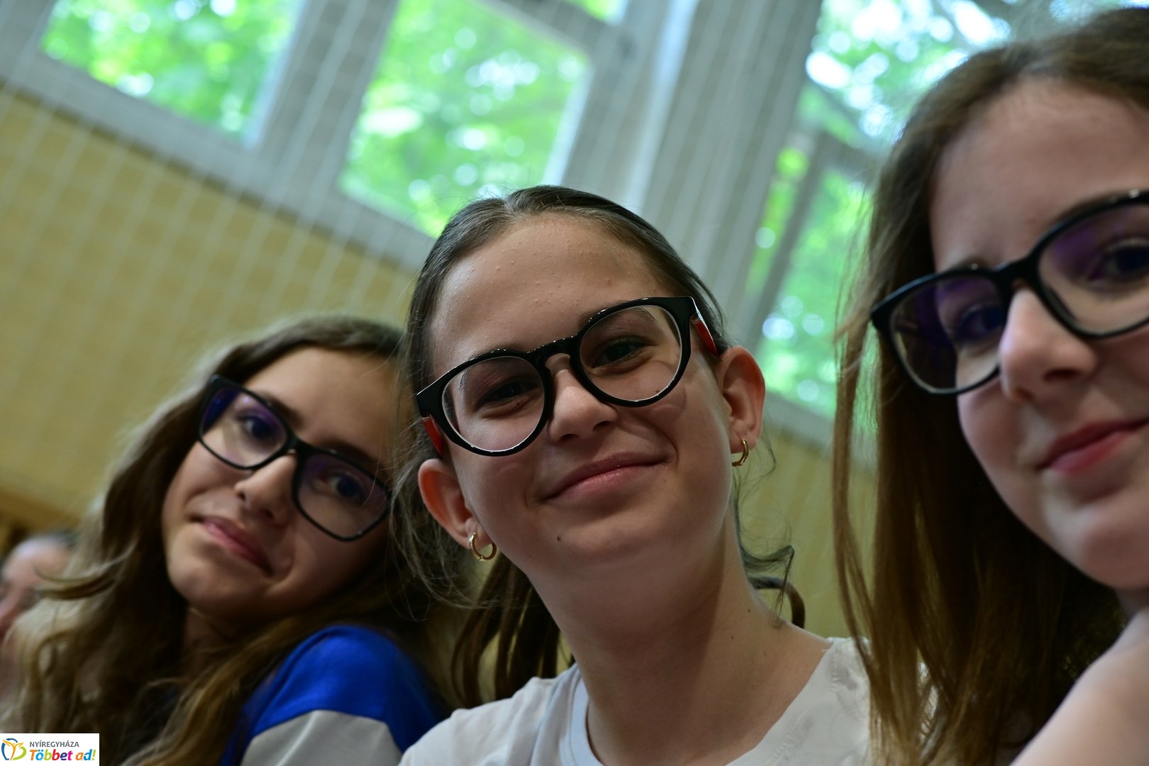 Francia nagykövet látogatása az Apáczai iskolában 2025 áprilisában