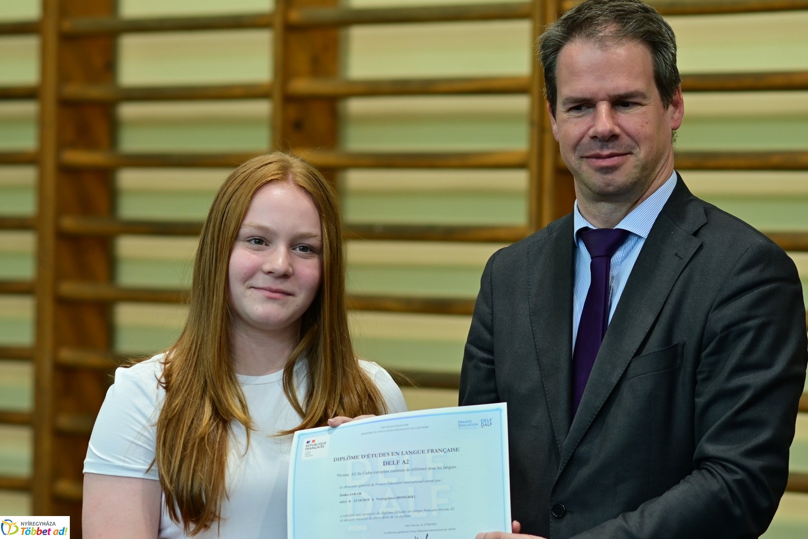 Francia nagykövet látogatása az Apáczai iskolában 2025 áprilisában