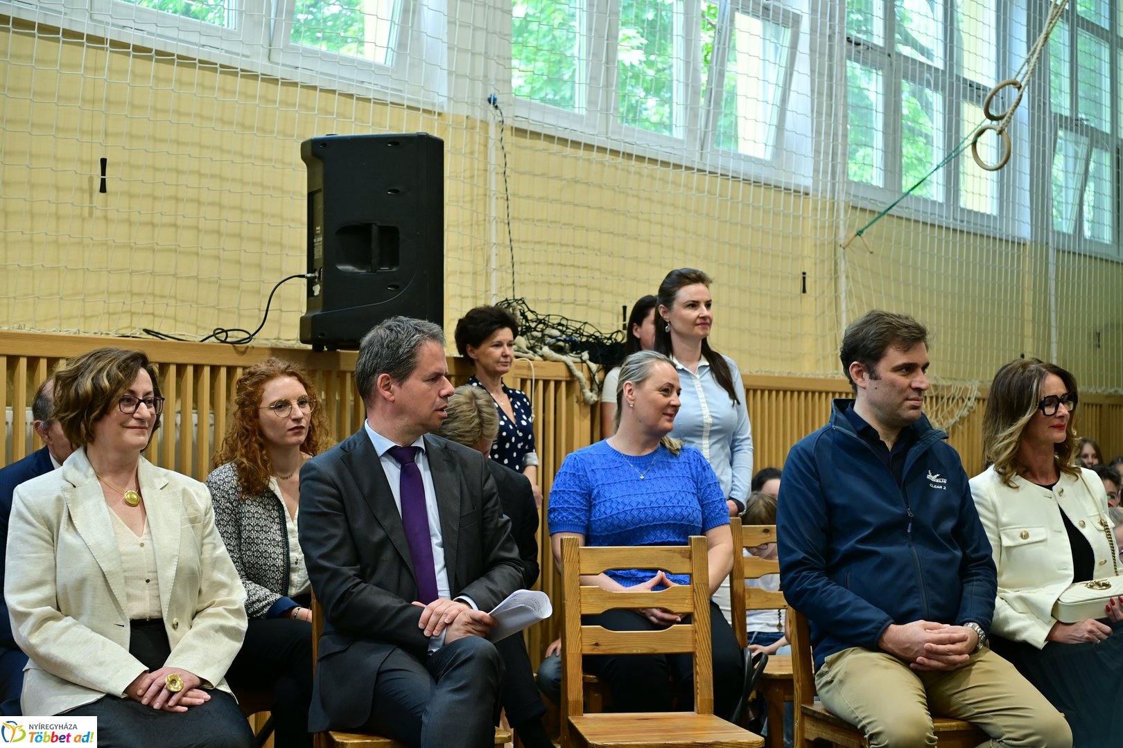 Francia nagykövet látogatása az Apáczai iskolában 2025 áprilisában