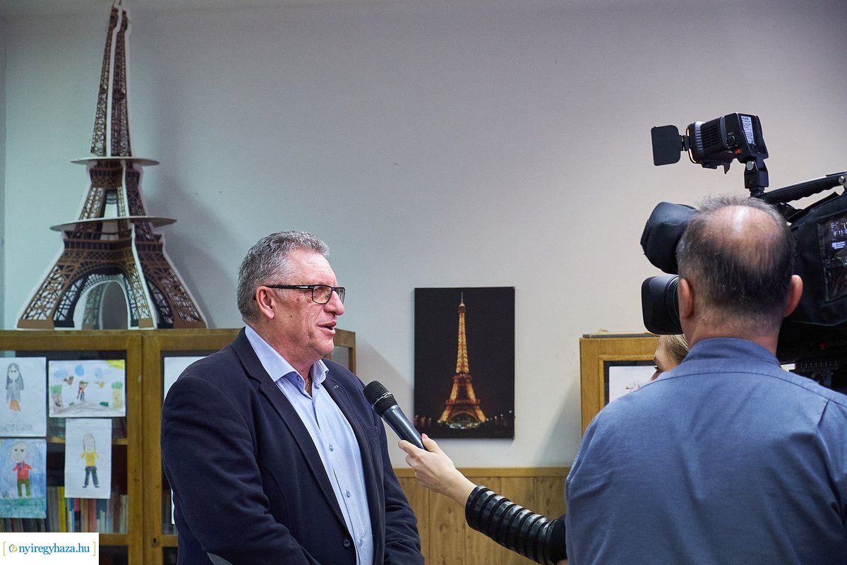 Francia nyelvi tagozat az Apáczai iskolában