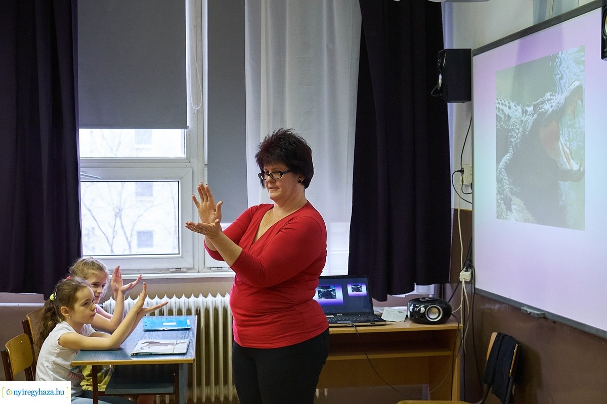 Francia nyelvi tagozat az Apáczai iskolában