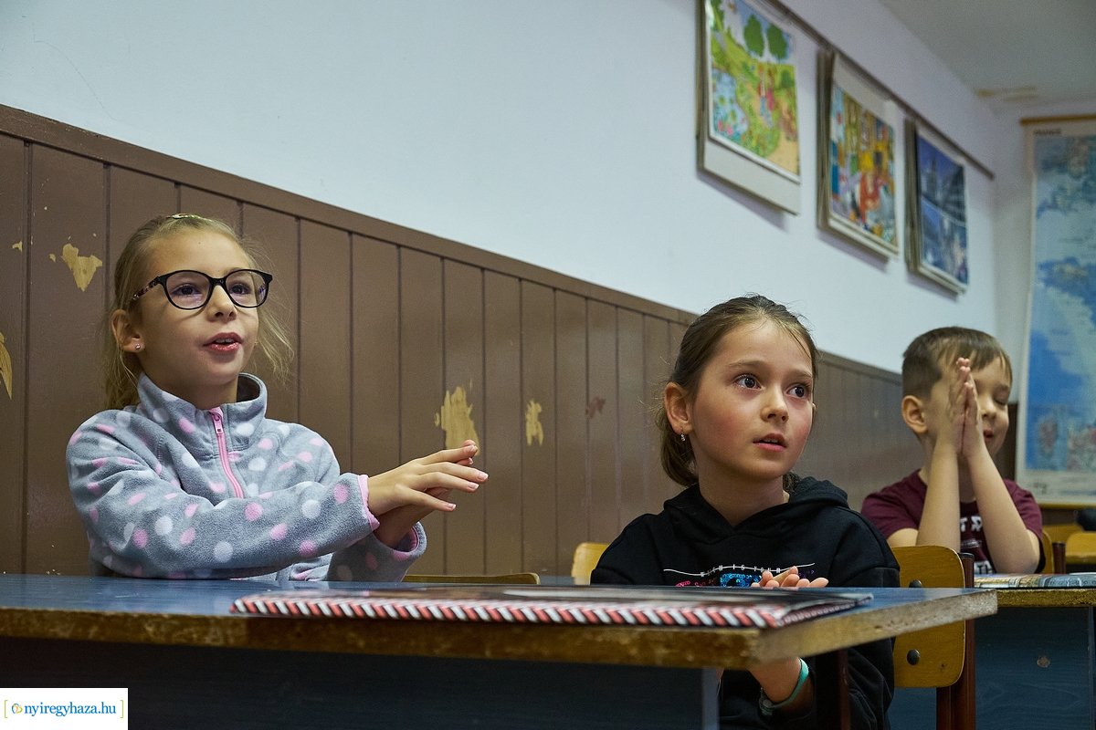 Francia nyelvi tagozat az Apáczai iskolában